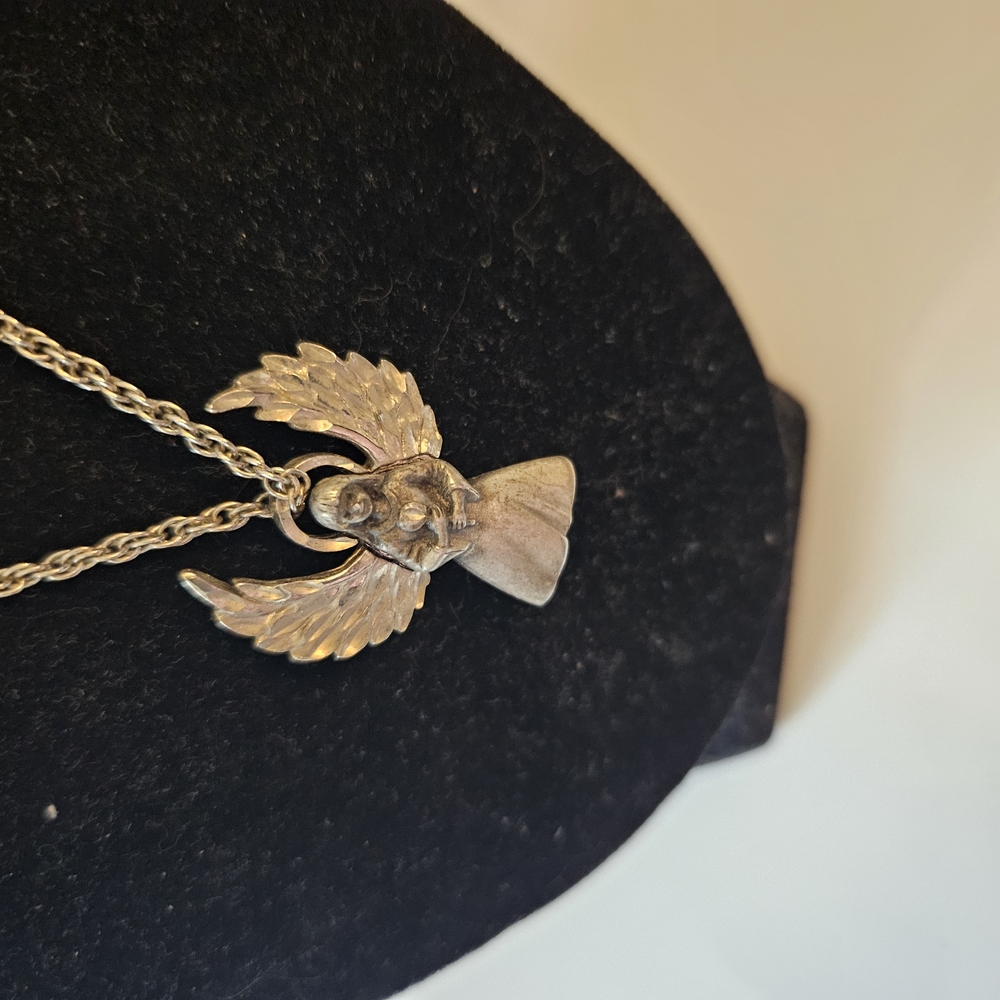 Elegant Silver Angel Pendant Necklace